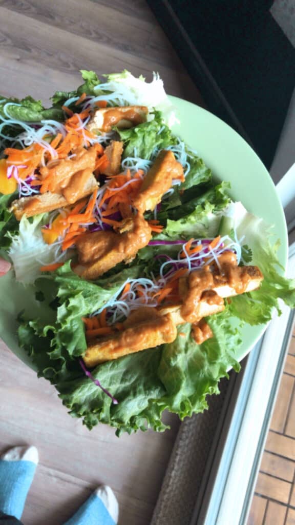 Vegan Lettuce Wraps with Spicy Peanut Sauce