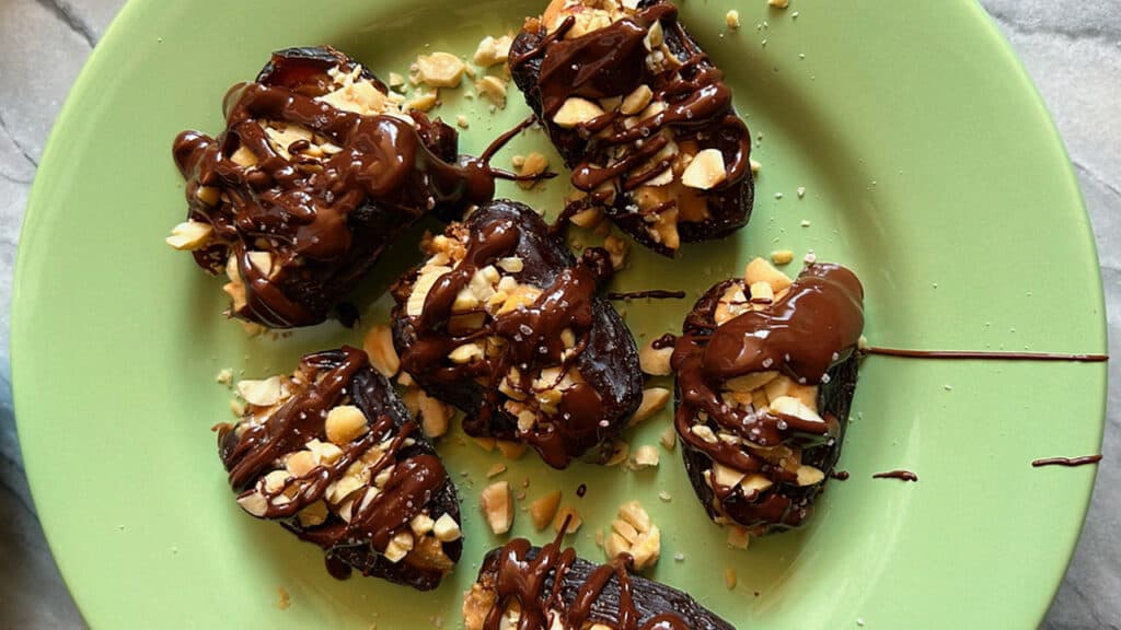 Chocolate-Covered-Snickers-Stuffed-Dates-Vegan-recipe