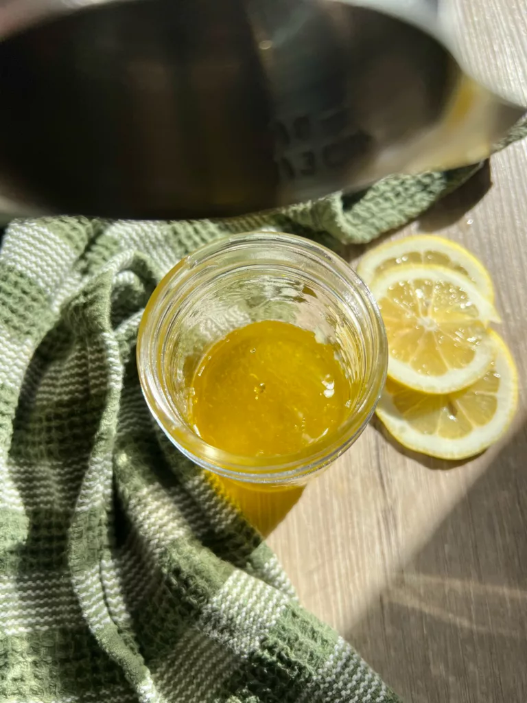 lemon-juice-in-mason-jar