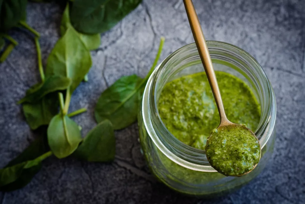 vegan-pesto-in-glass-jar