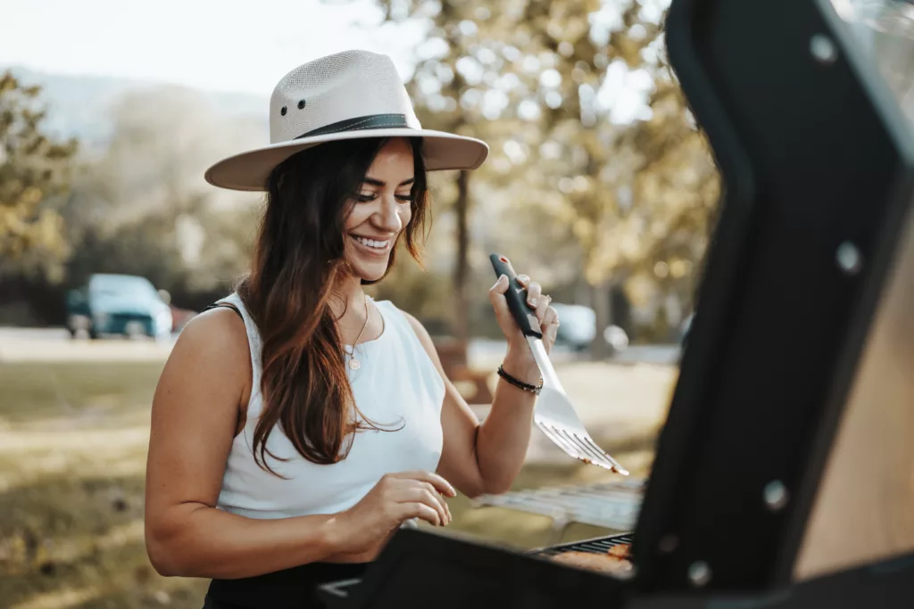 essy cooks vegan bbq in park