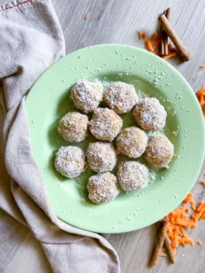 carrot cake energy bites