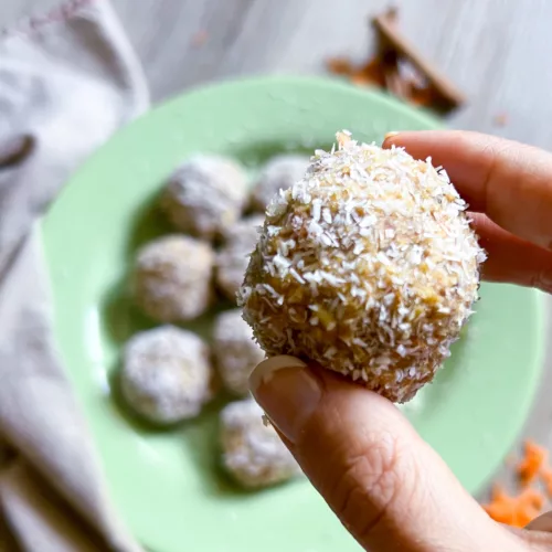 carrot cake energy bites