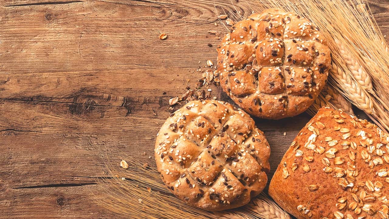 What is Oat Flour? Is It Vegan? Essy Cooks