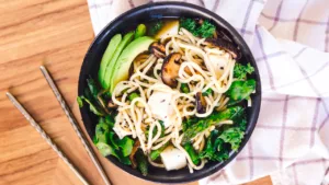vegan-ramen-black-bowl