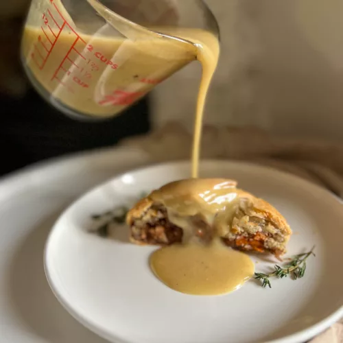 gravy on vegan wellington