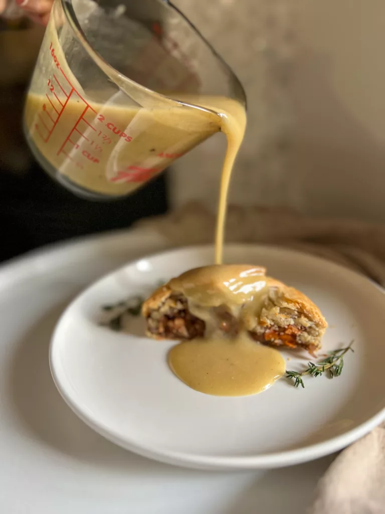 gravy on vegan wellington