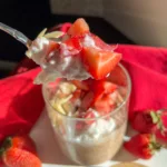 strawberry overnight oats