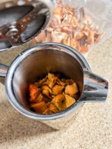 how do you rehydrate mushrooms in french press