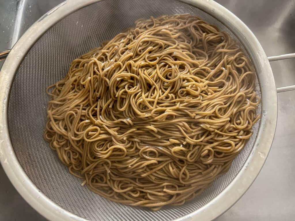 soba noodle in strainer