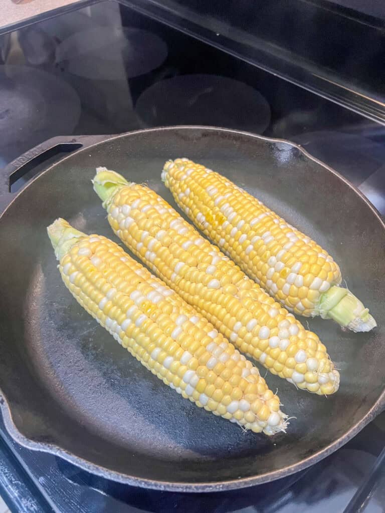 uncooked corn fresh on cob