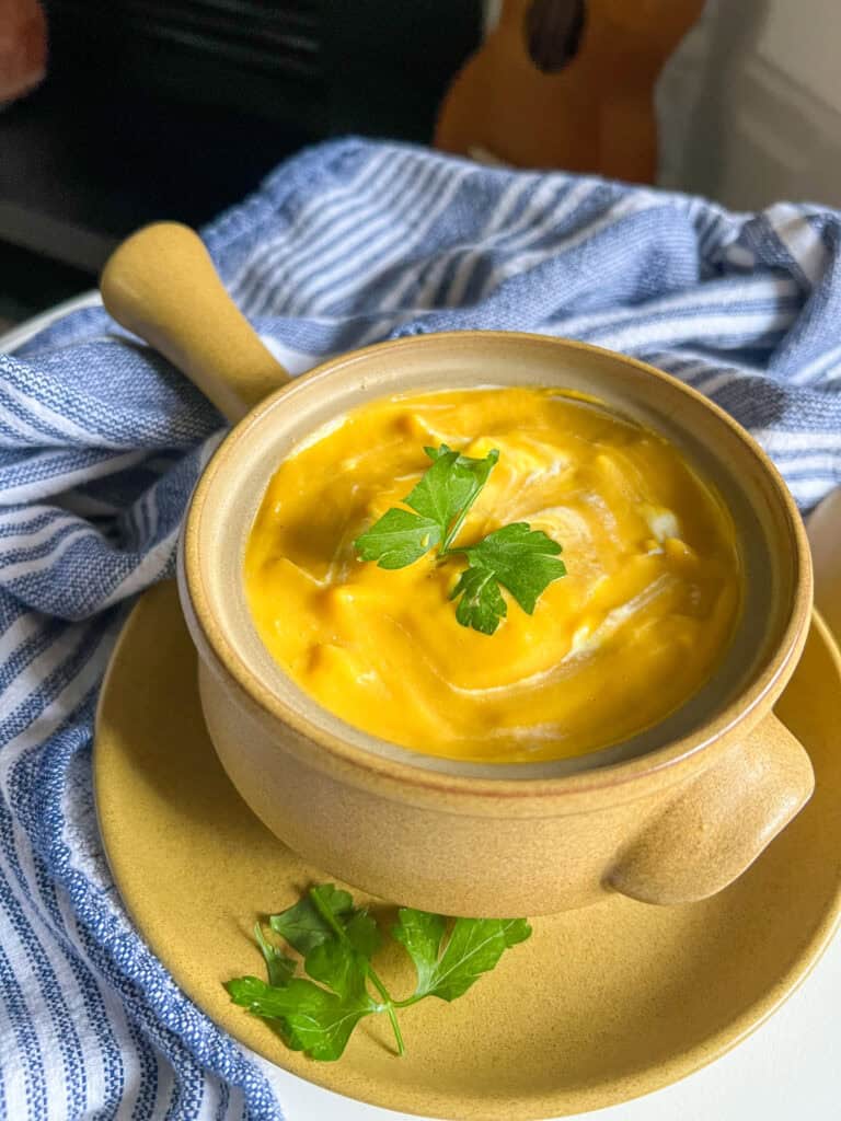 creamy vegan red lentil soup
