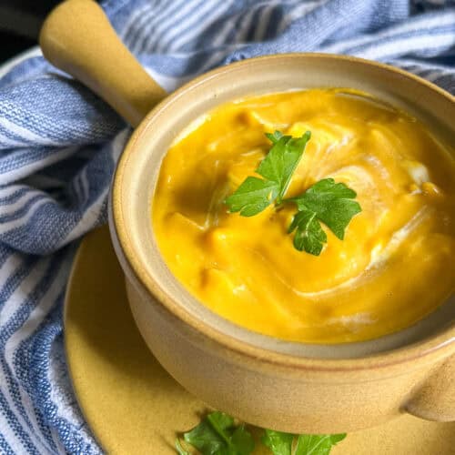 creamy vegan red lentil carrot soup