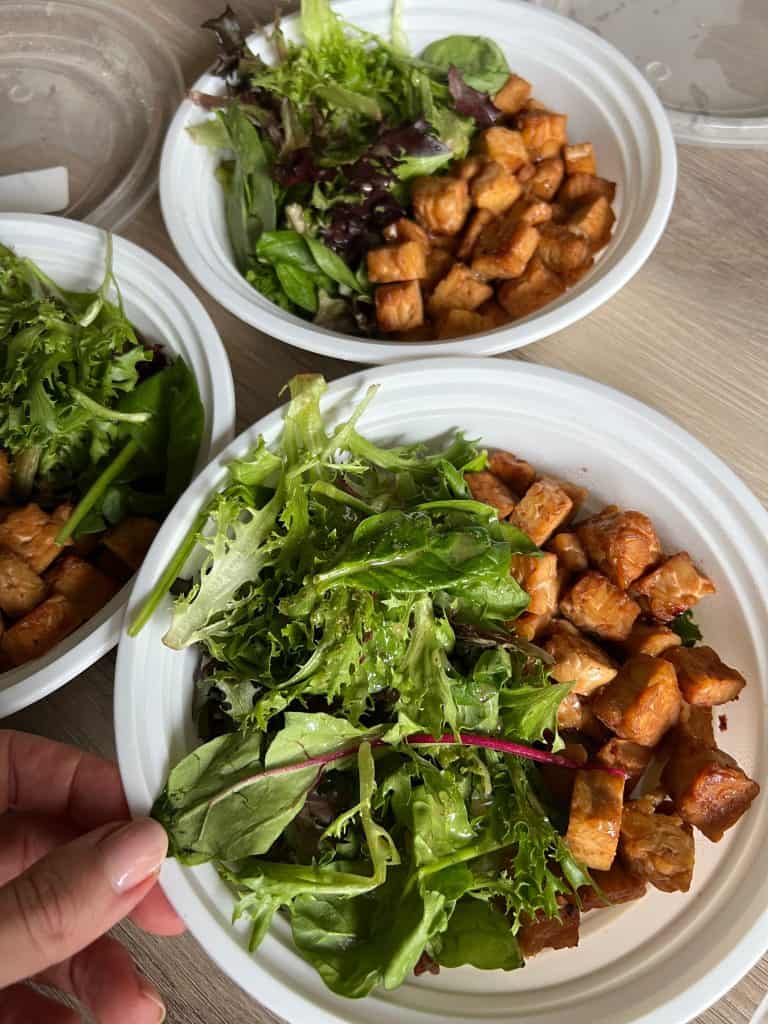 high protein vegan salad meal prep tempeh